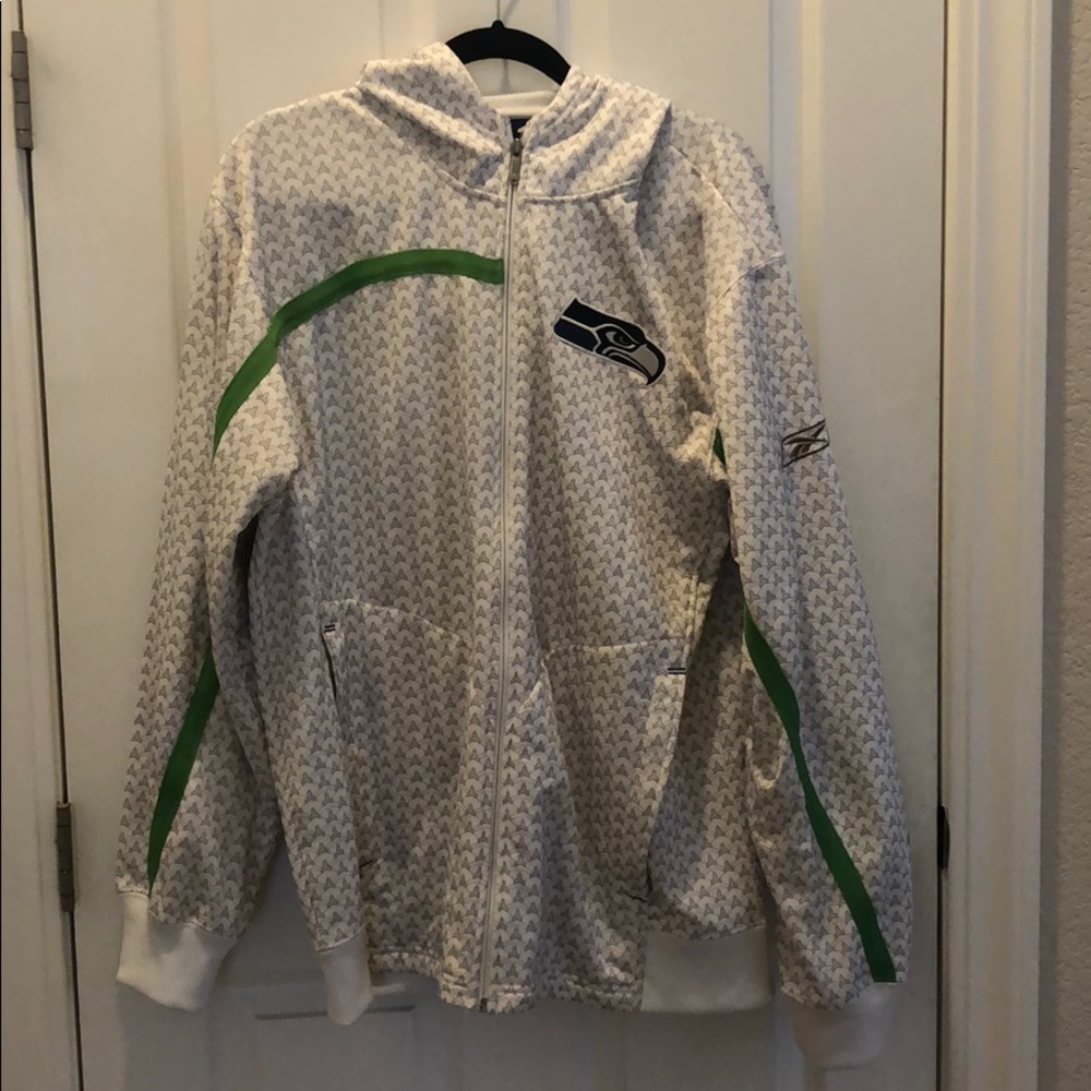 Fleece lined lightweight jacket